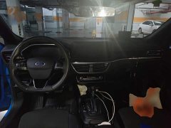 Ford Focus Hatchback EcoBoost 180 Automatic S - ფოტო 5