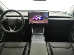 Tesla Model Y Rear-Wheel Drive - ფოტო 12