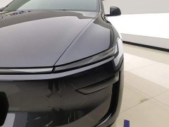Tesla Model Y Rear-Wheel Drive - ფოტო 5