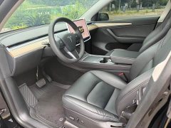 Tesla Model Y Rear-Wheel Drive - ფოტო 4