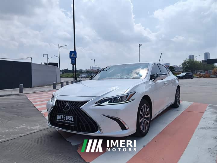 Lexus ES 2023 200 Excellence Edition - ავტომობილი ჩინეთიდან