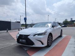Lexus ES 2023 200 Excellence Edition - ფოტო 1