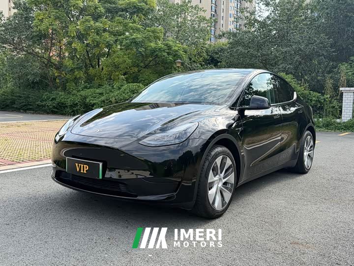 Tesla Model Y Facelift Rear-Wheel Drive