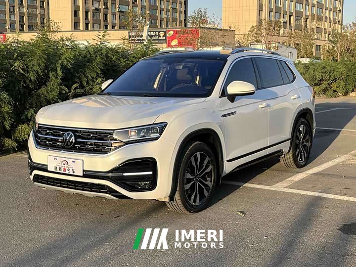 Volkswagen Tharu Taos 380TSI AWD R-Line Smart Connected Edition