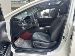 Toyota Camry Hybrid 2.5L HGVP Leading Edition - ფოტო 11