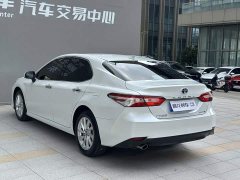 Toyota Camry Hybrid 2.5L HGVP Leading Edition - ფოტო 16