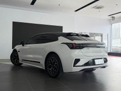 Zeekr 001 103 kWh Dual Motor AWD Ultra - ფოტო 19