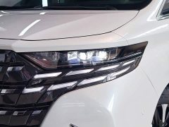 Toyota Alphard Hybrid 2.5L Premium Edition - ფოტო 11