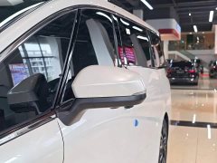 Toyota Alphard Hybrid 2.5L Premium Edition - ფოტო 8