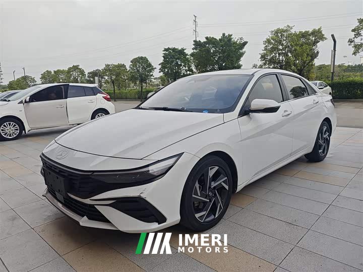 Hyundai Elantra 1.5L CVT Luxury