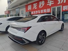 Hyundai Elantra 2023 1.5L CVT Luxury - ფოტო 5