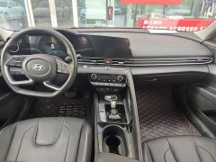 Hyundai Elantra 2023 1.5L CVT Luxury - ფოტო 9