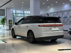 Li Auto i8 2025 Standard Edition - ფოტო 11