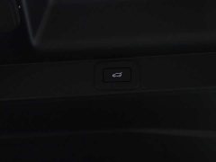Land Rover Range Rover 2025 3.0L V6 400PS Extended Wheelbase Prestige Edition - ფოტო 9
