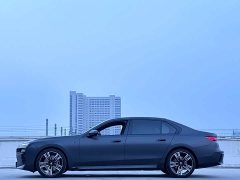 BMW 7 Series 740Li Luxury M Sport Package - ფოტო 12