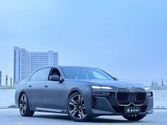 BMW 7 Series 740Li Luxury M Sport Package - ფოტო 3