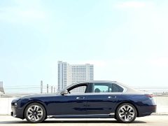 BMW 7 Series 2023 Facelift 740Li Luxury Edition Premium Package - ფოტო 12