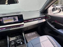 BMW 5 Series 530Li Luxury M Sport Package - ფოტო 11