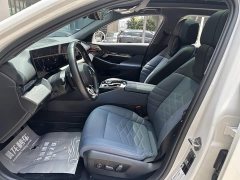 BMW 5 Series 530Li Luxury M Sport Package - ფოტო 9