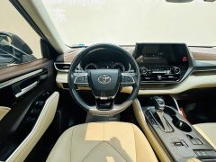 Toyota Highlander Hybrid 2.5L FWD Premium 7-Seater - ფოტო 13