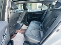 Toyota Camry Hybrid Luxury - ფოტო 11