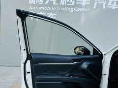 Toyota Camry Hybrid Luxury - ფოტო 20