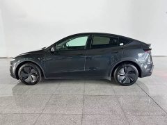 Tesla Model Y Rear-Wheel Drive - ფოტო 2