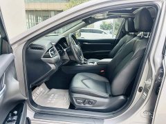 Toyota Camry Hybrid 2.5L HGVP Leading Edition - ფოტო 11