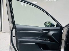 Toyota Camry Hybrid 2.5L HGVP Leading Edition - ფოტო 20