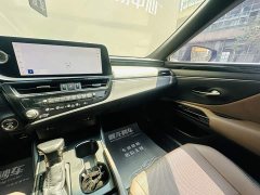 Lexus ES 2022 300h Excellence Edition - ფოტო 14