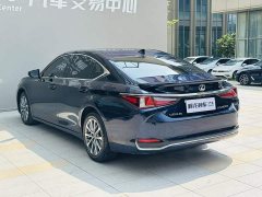 Lexus ES 2022 300h Excellence Edition - ფოტო 16