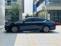 Lexus ES 2022 300h Excellence Edition - ფოტო 4