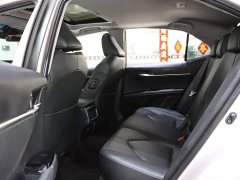 Toyota Camry 2021 2.0G Luxury - ფოტო 10