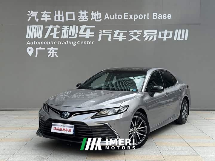 Toyota Camry Hybrid Luxury