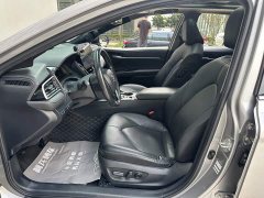 Toyota Camry Hybrid Luxury - ფოტო 10