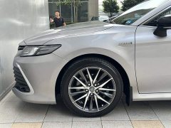 Toyota Camry Hybrid Luxury - ფოტო 13