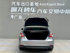 Toyota Camry Hybrid Luxury - ფოტო 14