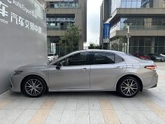 Toyota Camry Hybrid Luxury - ფოტო 3