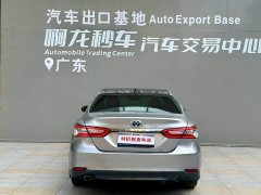 Toyota Camry Hybrid Luxury - ფოტო 4