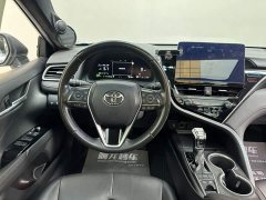 Toyota Camry Hybrid Luxury - ფოტო 7
