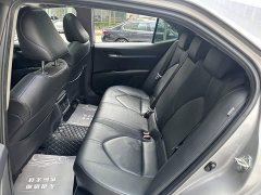 Toyota Camry Hybrid Luxury - ფოტო 8