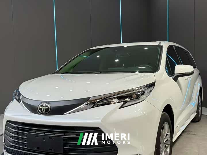 Toyota Sienna 2.5L Hybrid Comfort Edition