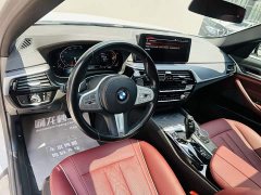 BMW 5 Series 530Li Premier M Sport Package - ფოტო 9
