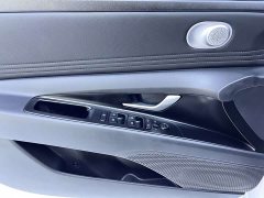Hyundai Elantra 2023 1.5L CVT Luxury - ფოტო 16