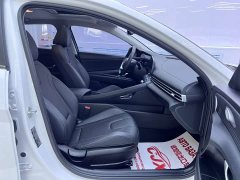 Hyundai Elantra 2023 1.5L CVT Luxury - ფოტო 19