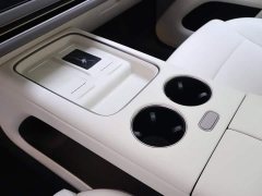 Li Auto i8 2025 Standard Edition - ფოტო 12
