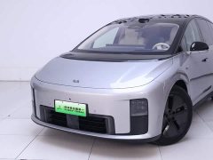 Li Auto i8 2025 Standard Edition - ფოტო 3