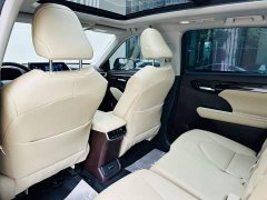 Toyota Highlander Hybrid 2.5L AWD Premium 7-Seater - ფოტო 10