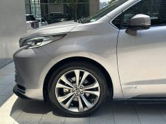 Toyota Sienna 2.5L Hybrid Premium Edition - ფოტო 5