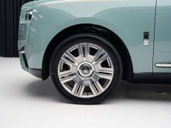 Rolls-Royce Cullinan Four-Seat Version - ფოტო 10